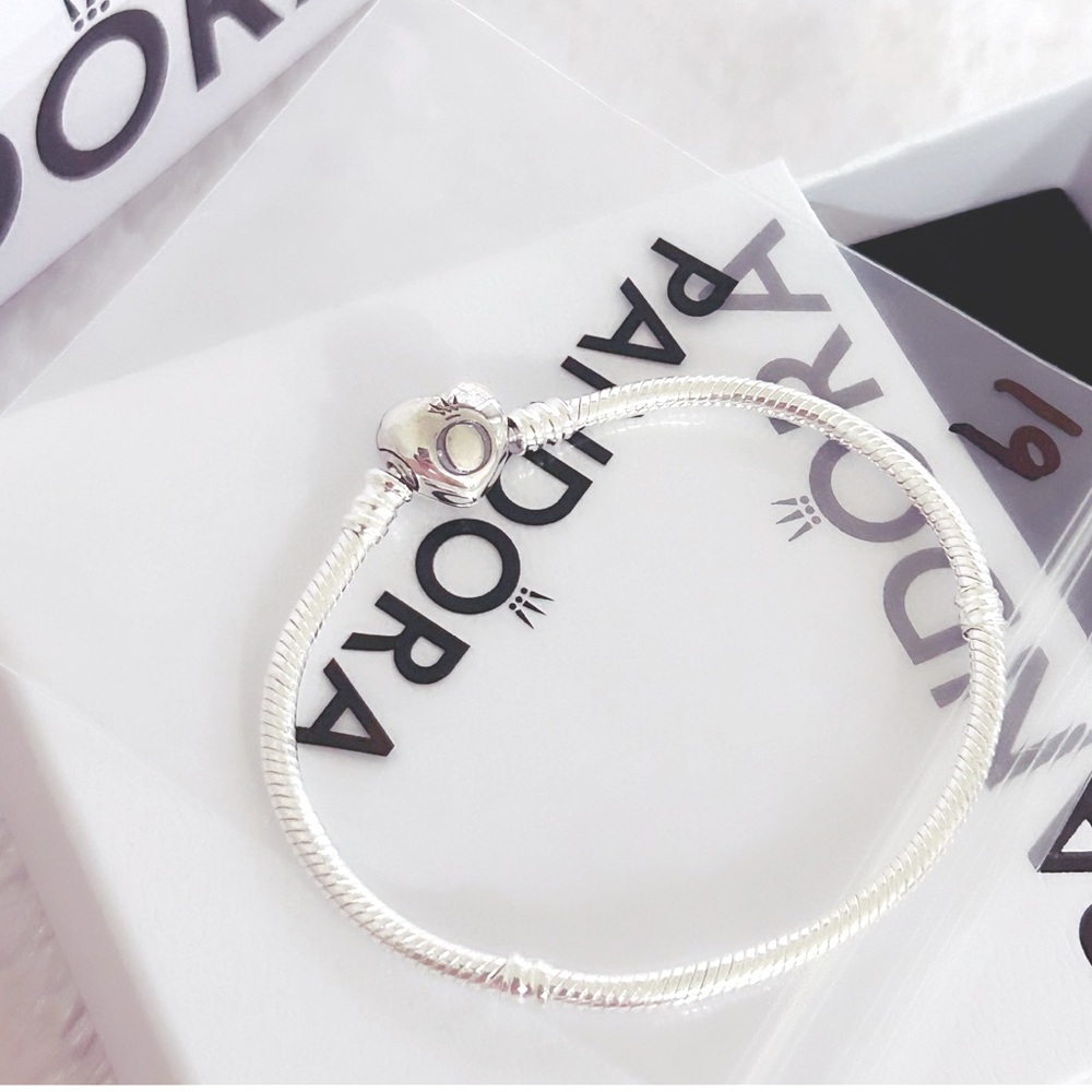 PANDORA Moments Heart Clasp Snake Chain Bracelet(19cm/7.5”|fits wrist size 6.7”) - Picture 6 of 7